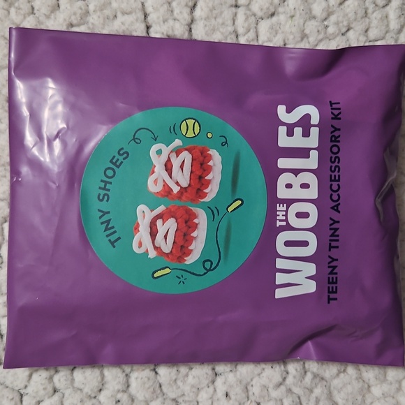 The Woobles Tiny Shoes Crochet Kit - NEW - Picture 2 of 5